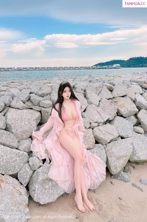   [XiuRen]高清写真图 2025.04.16 No.10160 蛋蛋宝 粉色比基尼第57张图片